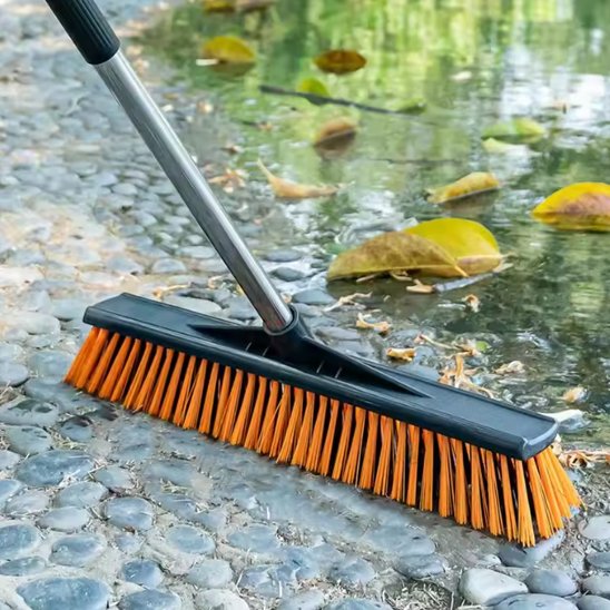 Tête pivotante du balai pour nettoyer sous les meubles de jardin